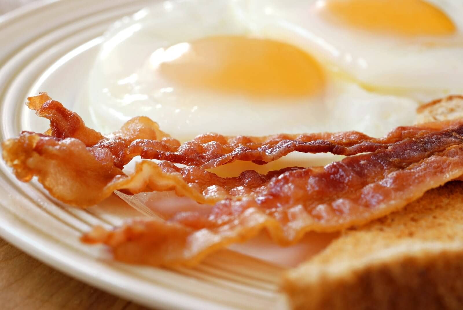 7 Reasons Bacon Is Actually Healthy For You