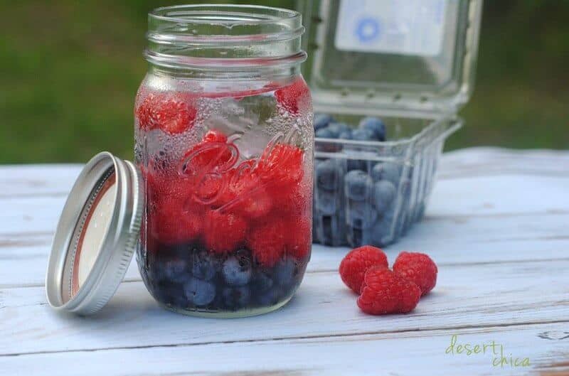 Blueberry-and-Raspberry-infused-water-54health.jpg