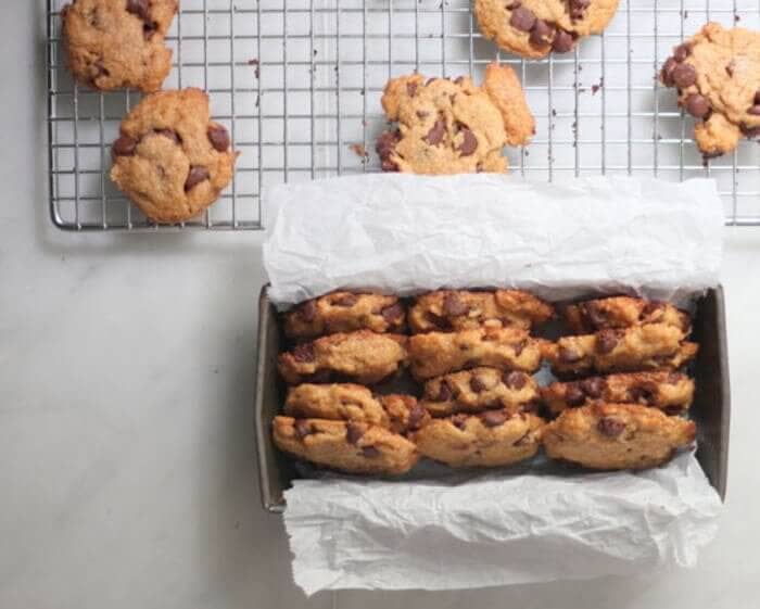 4-Ingredient Chocolate Chip Cookies