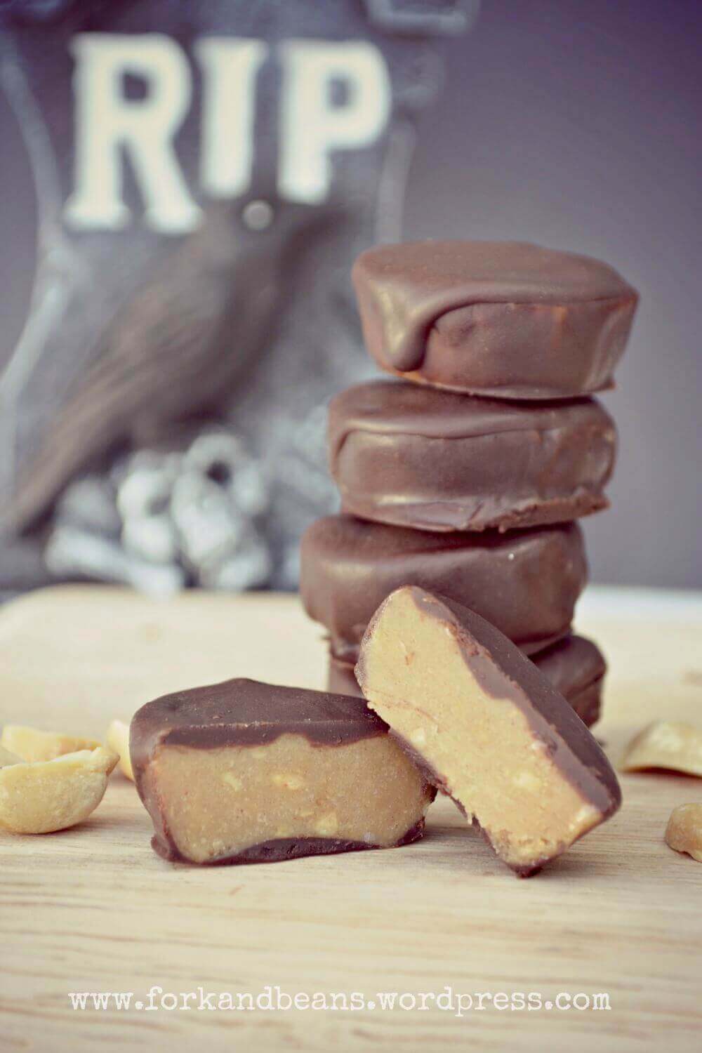 Raw Peanut Butter Cups