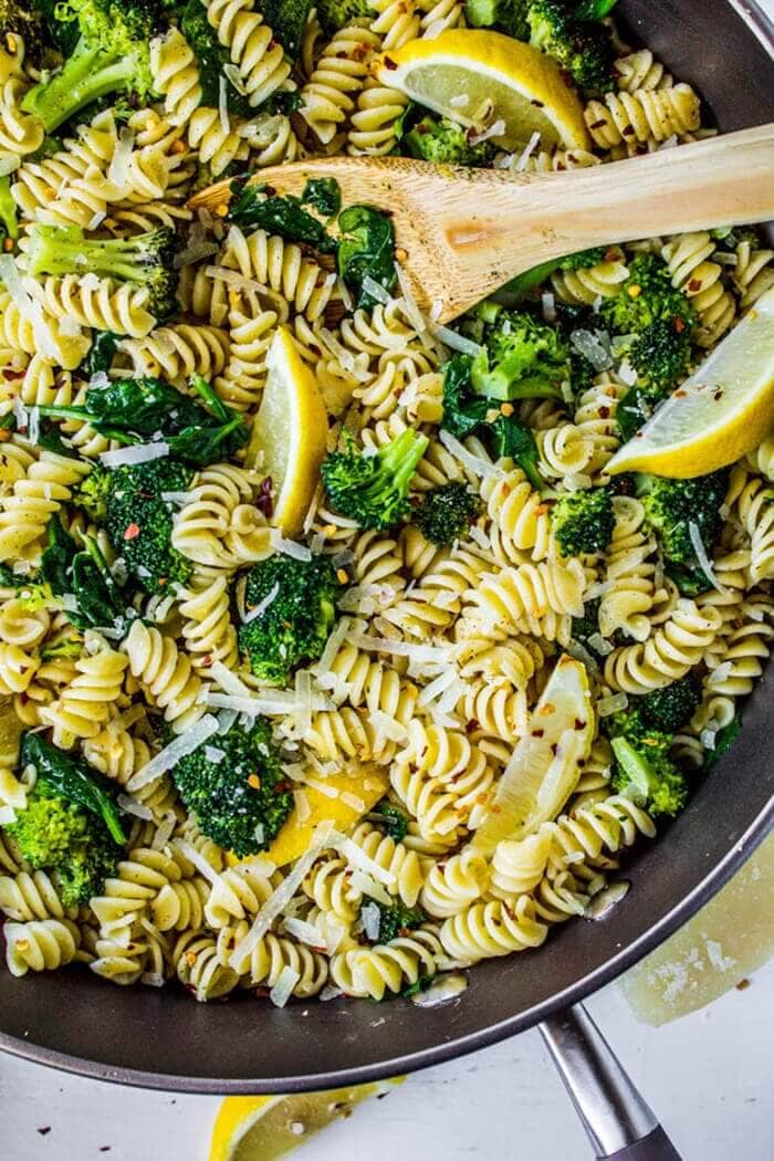 20 Minute Lemon Broccoli Pasta Skillet