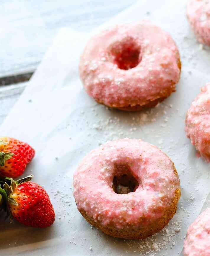Strawberries n' Cream Blender Baked Donuts