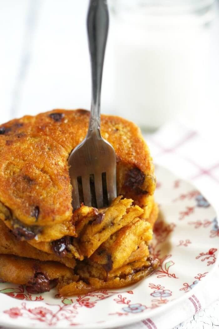 Vegan Pumpkin Chocolate Chip Pancakes