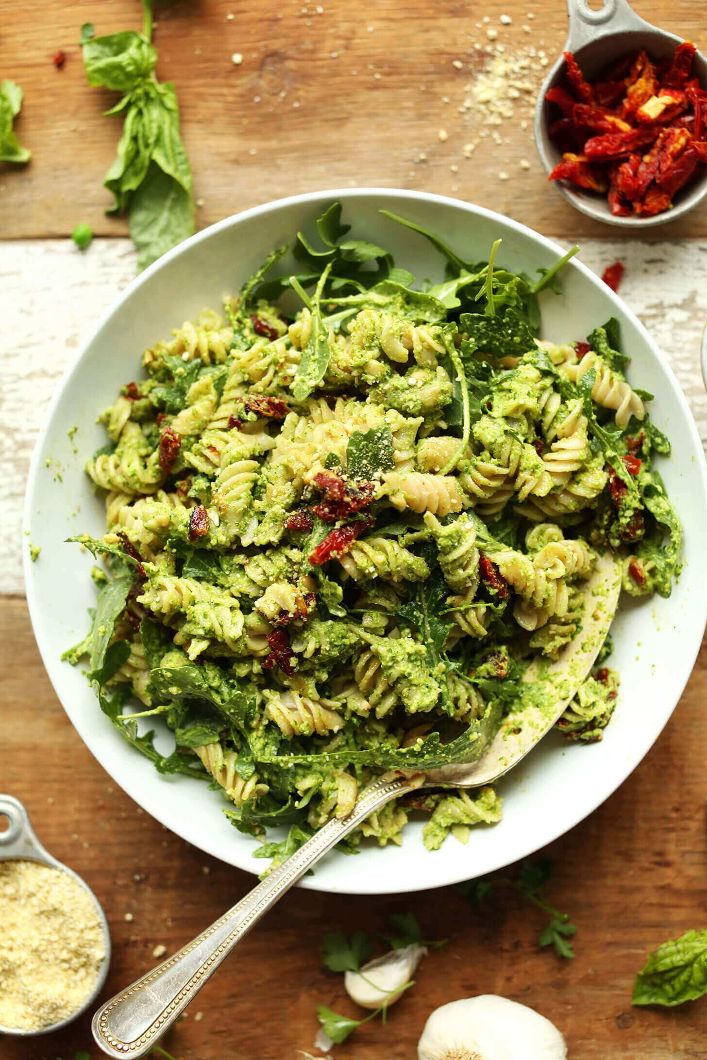 Pea Pesto Pasta with Sun-Dried Tomatoes and Arugula